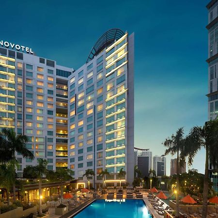 Novotel Manila Araneta City Hotel Quezon City Exteriör bild