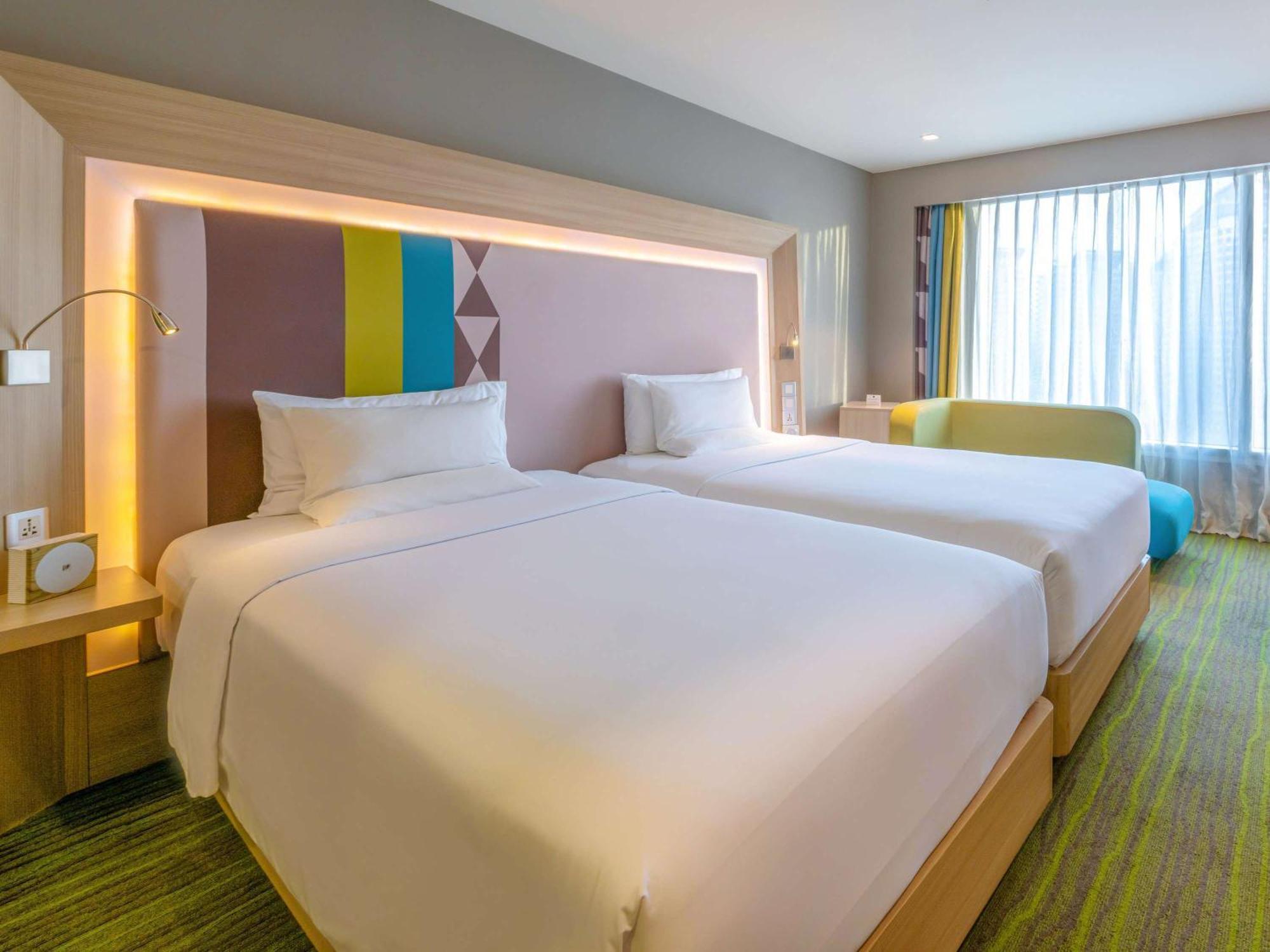 Novotel Manila Araneta City Hotel Quezon City Exteriör bild