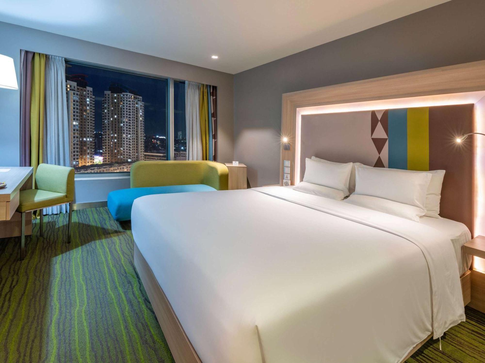 Novotel Manila Araneta City Hotel Quezon City Exteriör bild