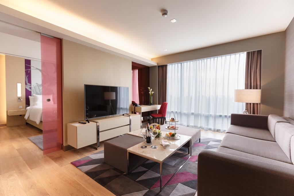 Novotel Manila Araneta City Hotel Quezon City Exteriör bild